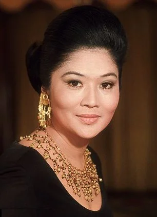 İmelda Marcos - ayaqqabı asılılığı sindromu