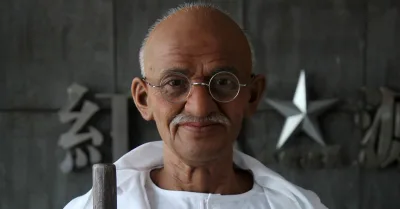 Mahatma Gandhi: dünyanın dəyişməyin 8 yolu