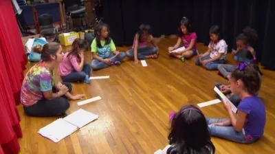 Bu qeyri-adi proqramla uşaqlar rəqs edərək, dil öyrənirlər