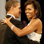 Barack_and_Michelle_Obama_at_the_Home_States_Ball