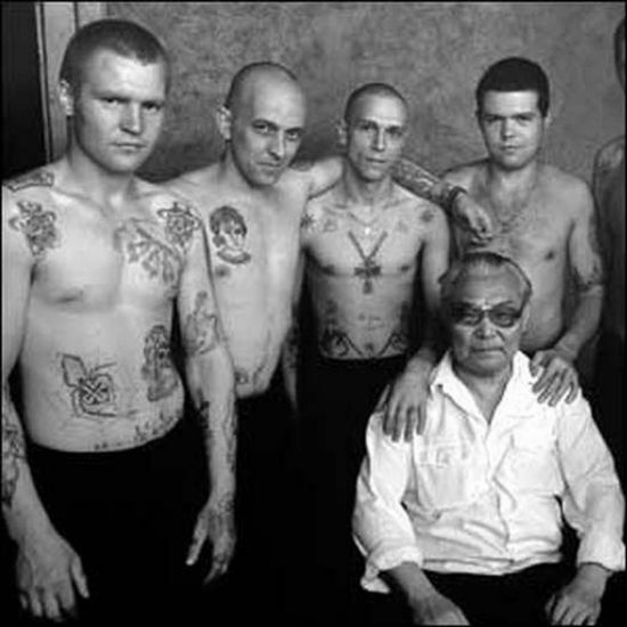 Russian gang. Русская мафия. Наколки бандитов 90-х. Сербский авторитет. Русская мафия 90-х.